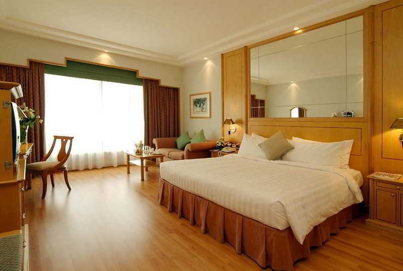 Hotel Millennium Downtown 4*